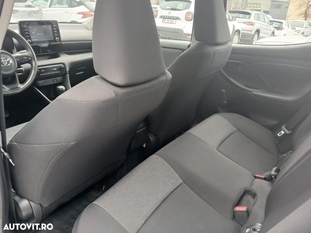 Toyota Yaris - 5