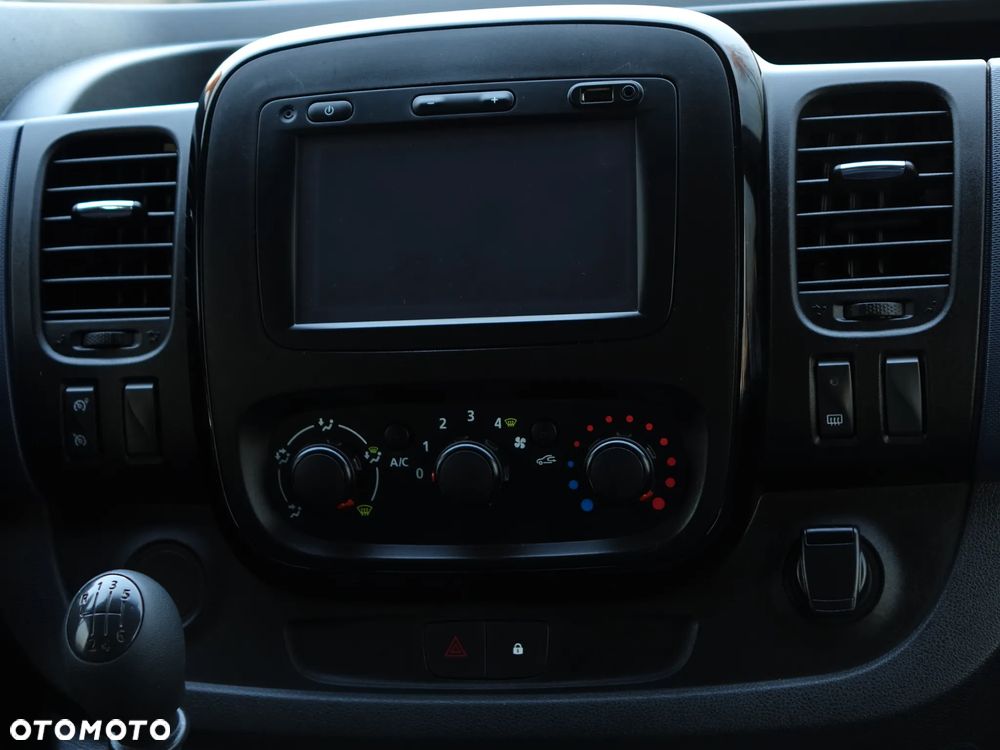 Renault Trafic 6-osobowy L1H1 - 20