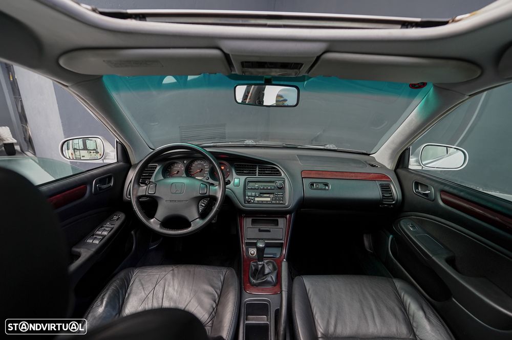 Honda Accord 2.0 ES - 34