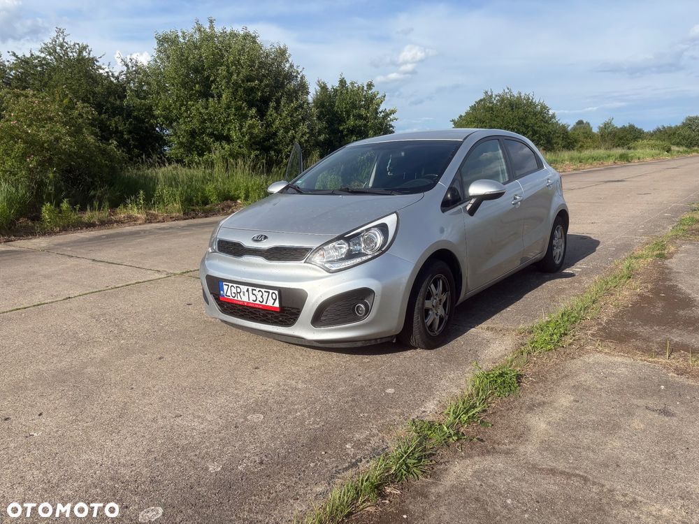 Kia Rio - 2