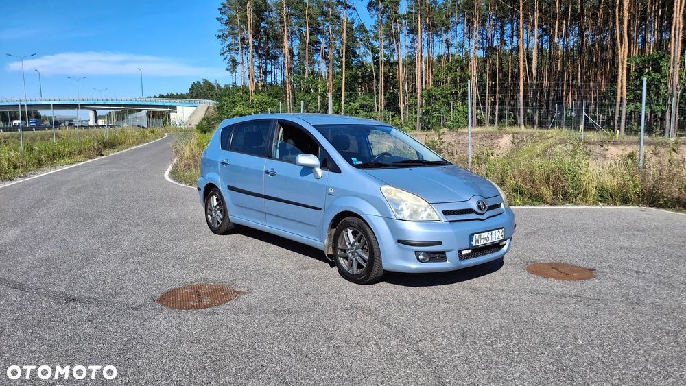 Toyota Corolla Verso - 3