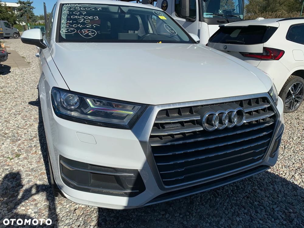 Audi Q7 - 1