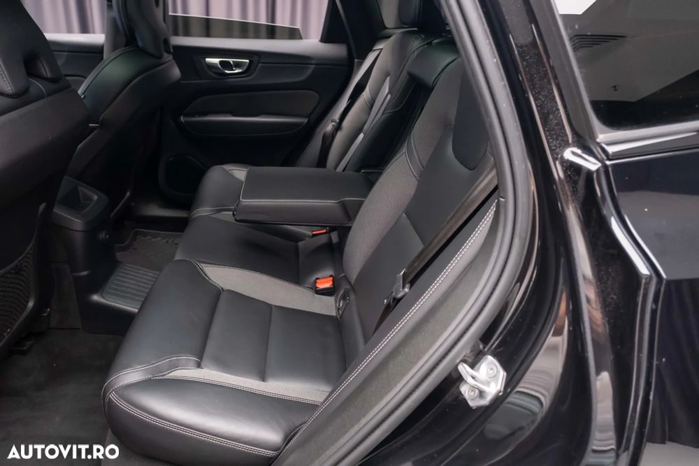 Volvo XC 60 B6 MHEV AT8 AWD R-Design - 30