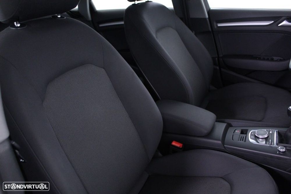 Audi A3 Sportback 30 TDI - 14