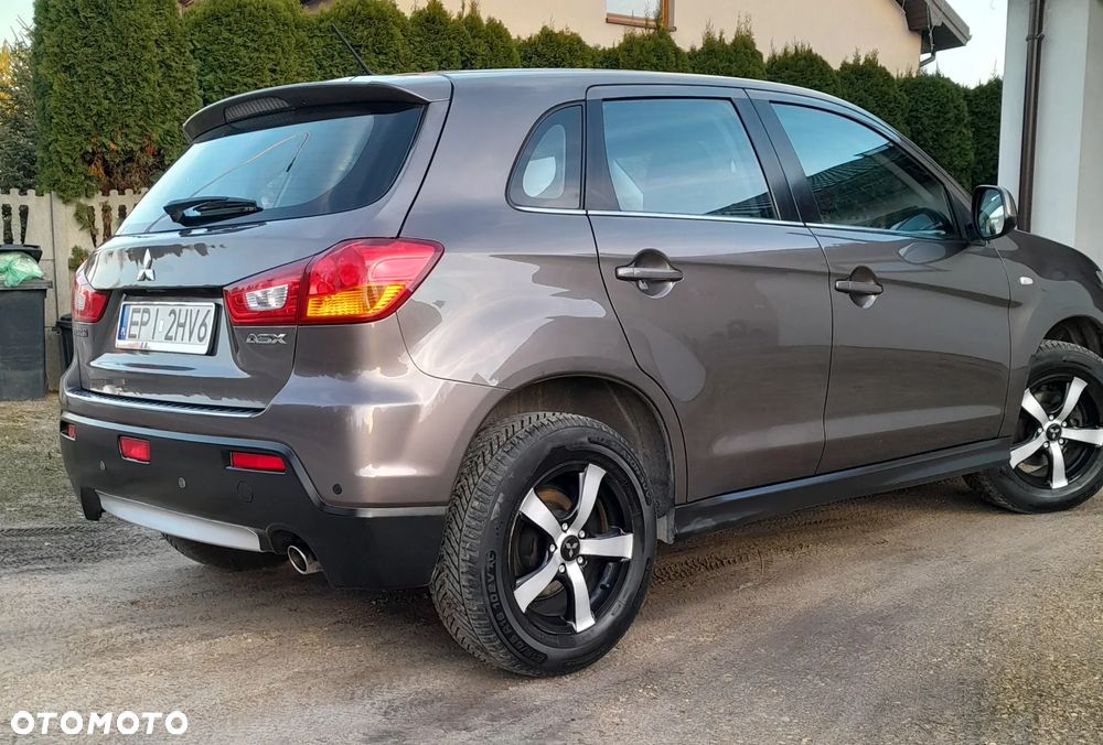 Mitsubishi ASX - 4