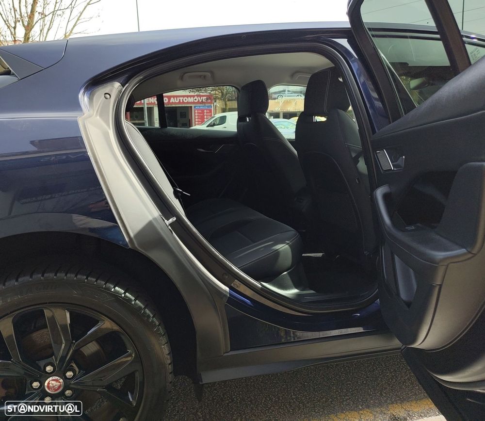 Jaguar I-Pace EV400 AWD S - 11