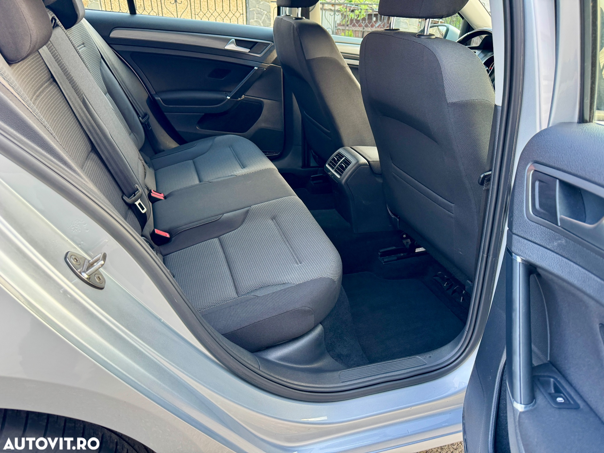 Volkswagen Golf 1.2 TSI BlueMotion Technology Comfortline - 17