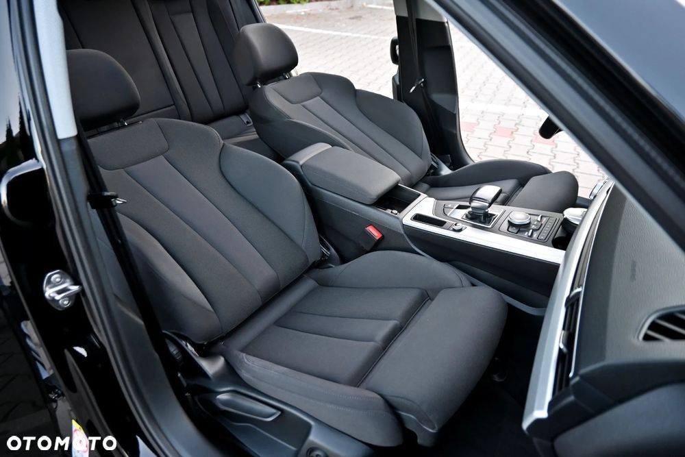 Audi A4 Avant 2.0 TDI ultra S tronic design - 30