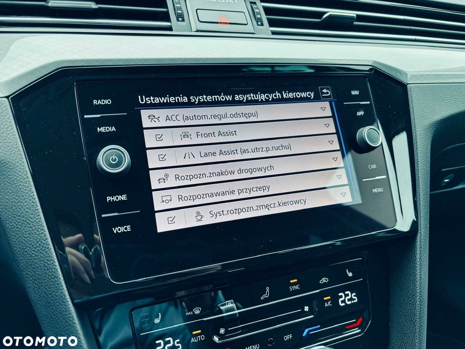 Volkswagen Passat - 28