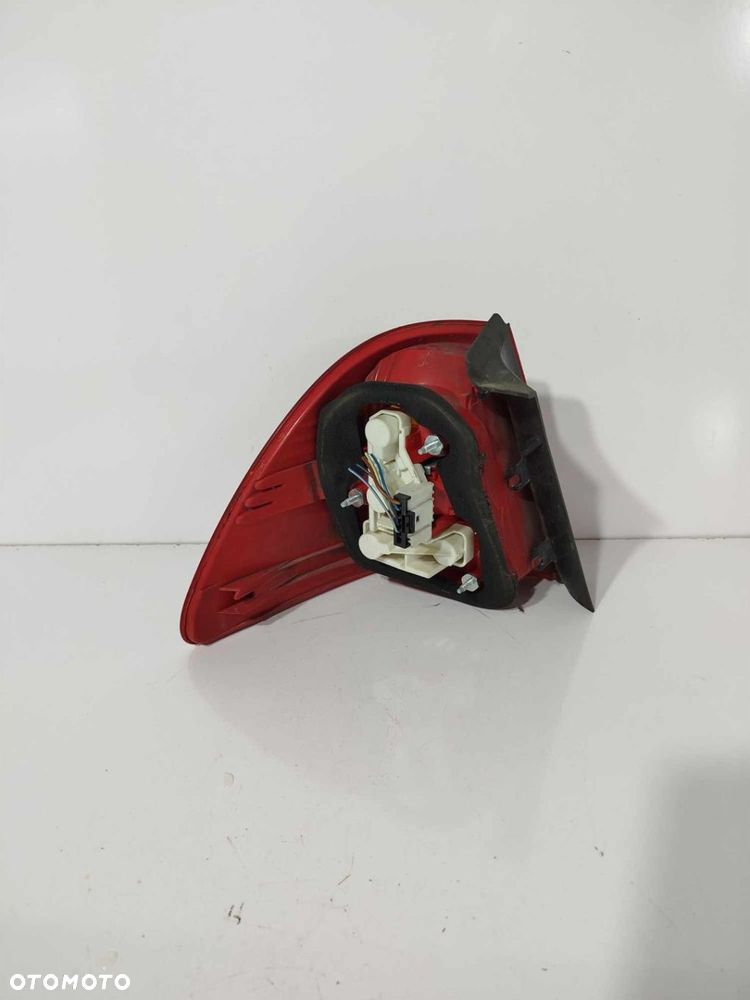LAMPA PRAWA TYLNA TYŁ BMW 3 E91 - 3