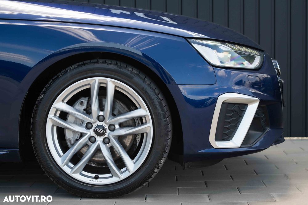 Audi A4 Avant 40 TDI quattro S tronic S line - 28
