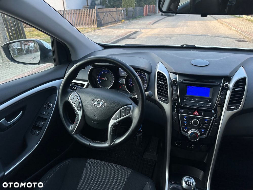 Hyundai i30 1.6 CRDi Premium - 12