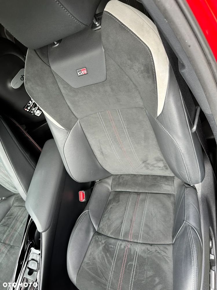 Toyota C-HR 2.0 Hybrid GR Sport - 12