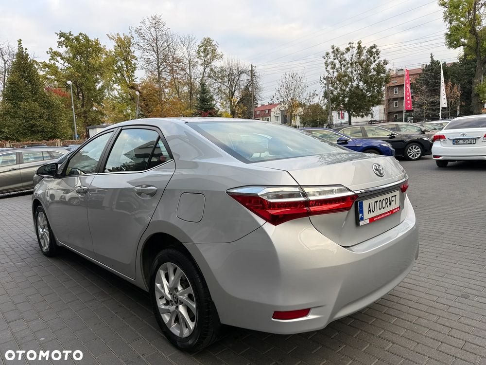 Toyota Corolla 1.6 Comfort - 19