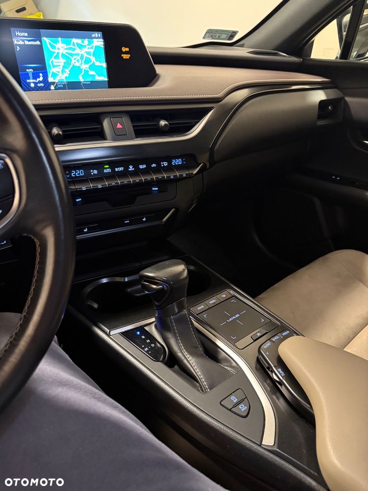 Lexus UX 200 GPF Elegance 2WD - 7