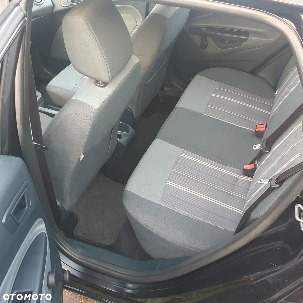 Ford Fiesta 1.6 TDCI Trend - 14