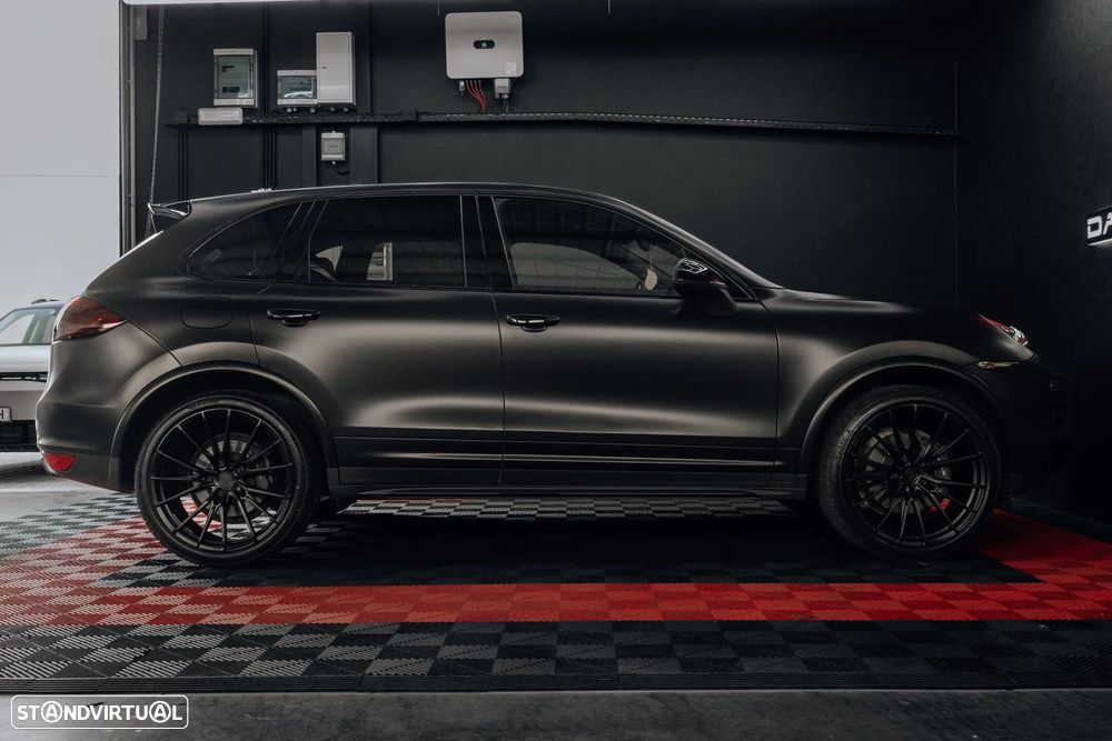 Porsche Cayenne Diesel Platinum Edition - 2