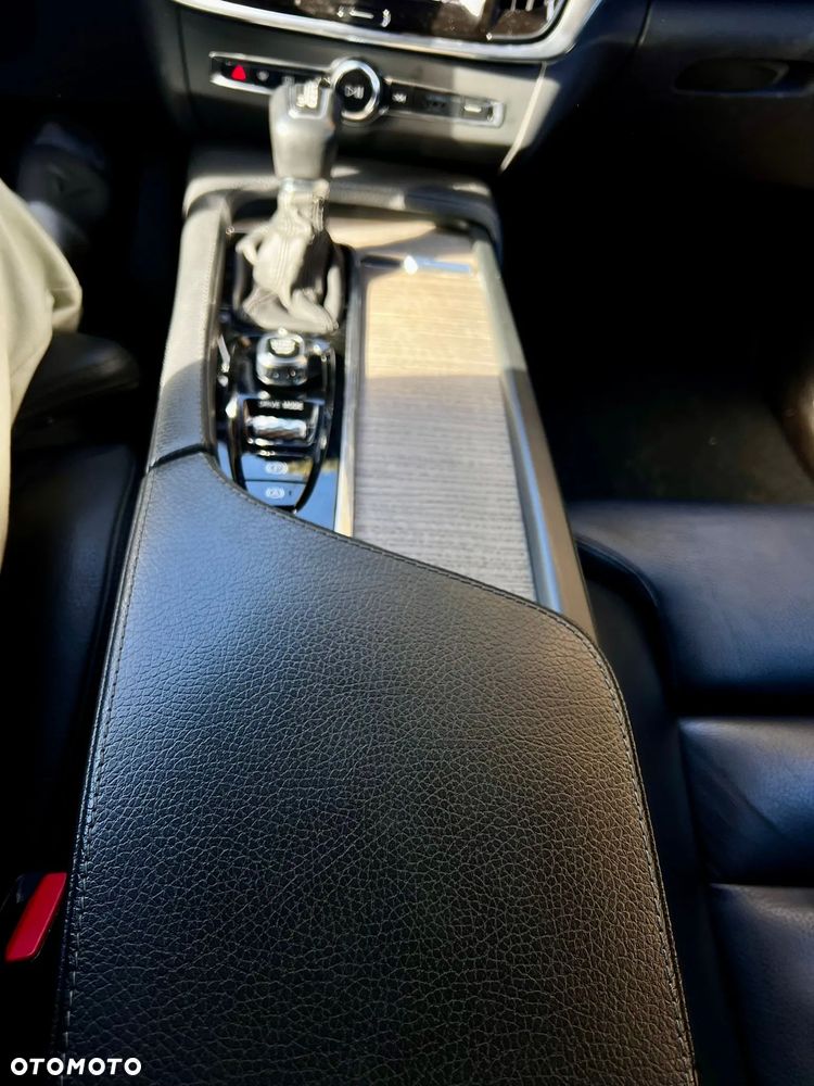 Volvo V90 Cross Country D4 AWD Geartronic - 19