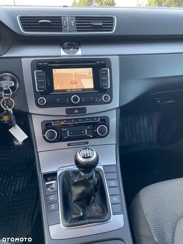 Volkswagen Passat Variant 1.6 TDI BlueMotion Technology Highline - 10