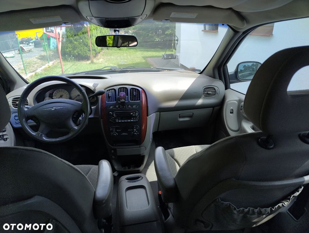 Chrysler Grand Voyager 2.8 CRD LX - 8