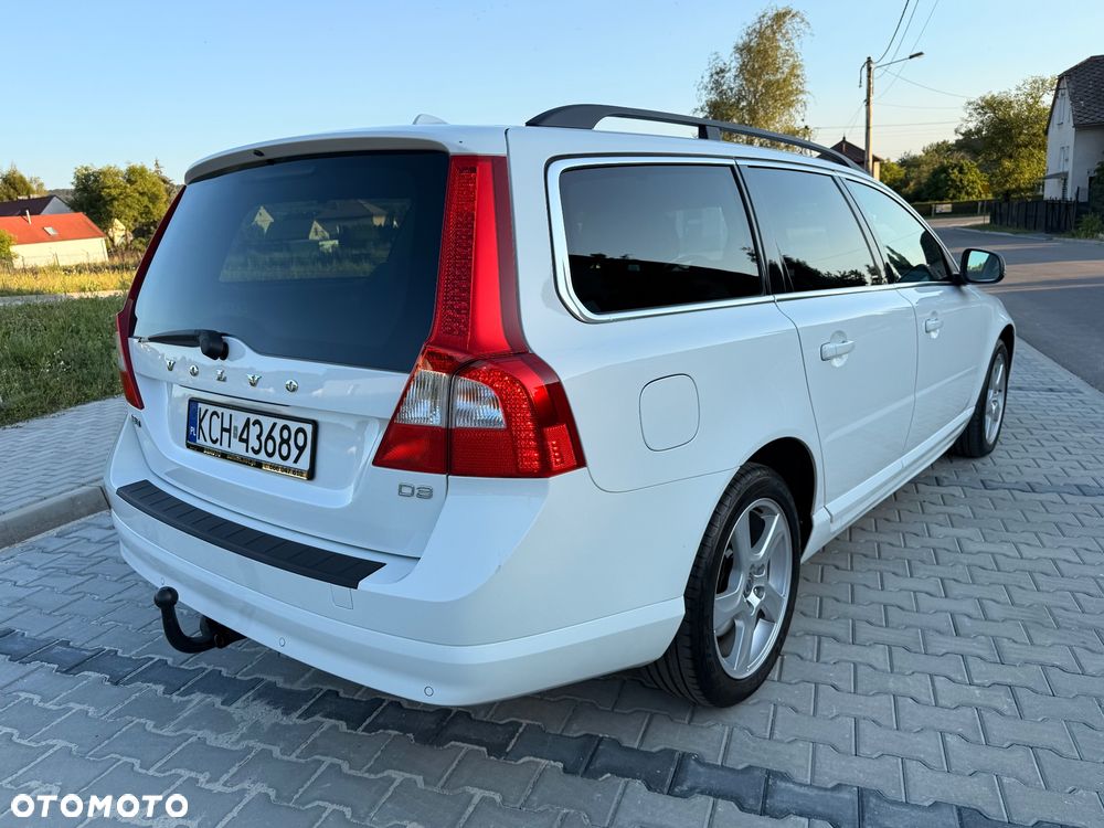 Volvo V70 D3 Momentum - 8