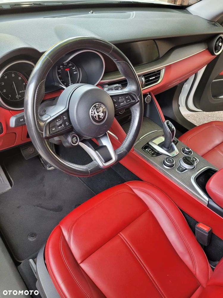 Alfa Romeo Stelvio 2.0 Turbo TI Q4 - 24