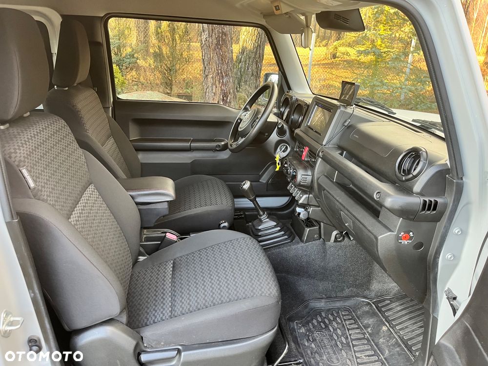 Suzuki Jimny 1.5 ALLGRIP Comfort - 26