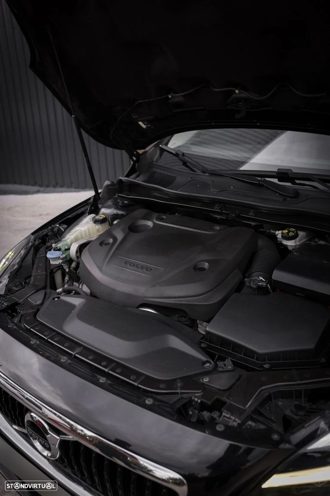 Volvo V40 Cross Country 2.0 D3 Momentum Geartronic - 16