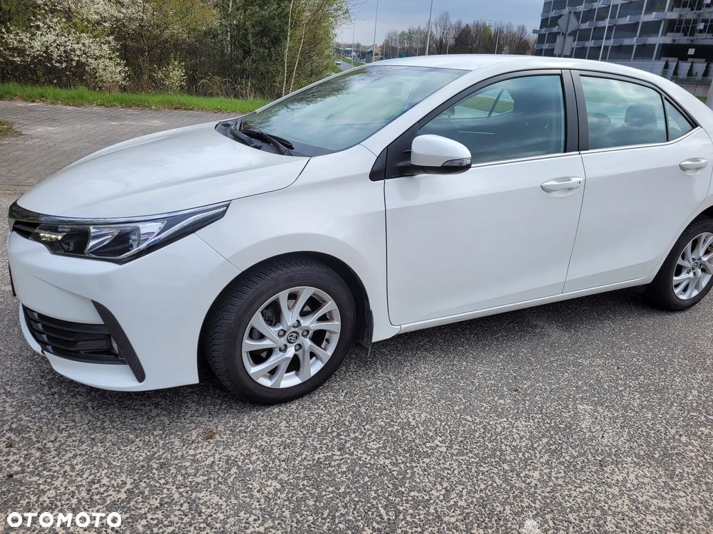 Toyota Corolla 1.6 Comfort - 17