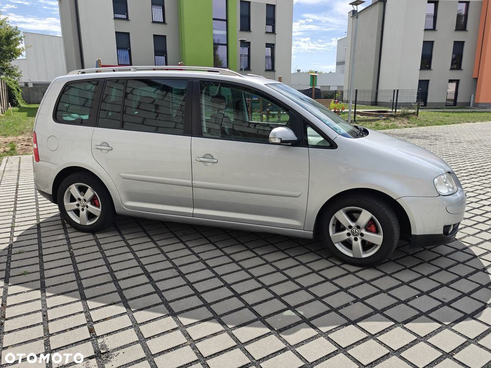 Volkswagen Touran - 13