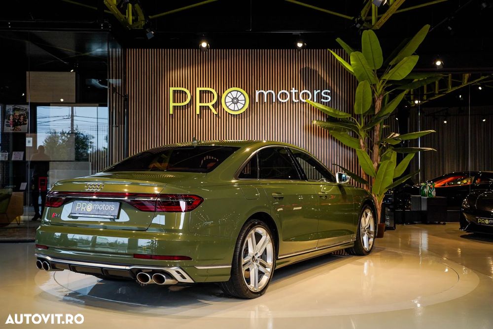 Audi S8 - 3