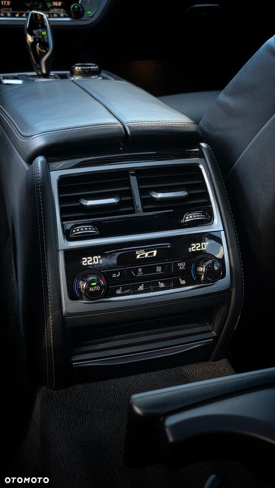 BMW Seria 7 750Li Edition Exclusive - 28