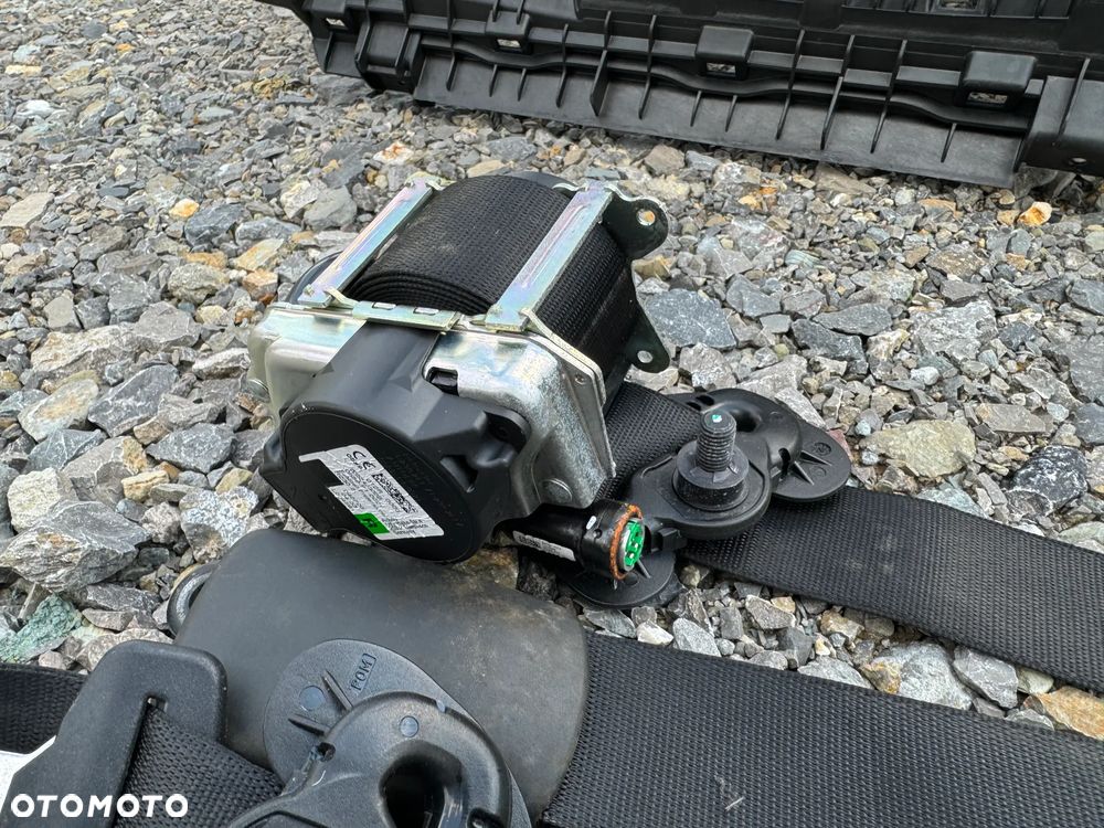 DESKA KONSOLA KOKPIT PODUSZKA PASY BMW F45 F46 ORYGINALNA - 14