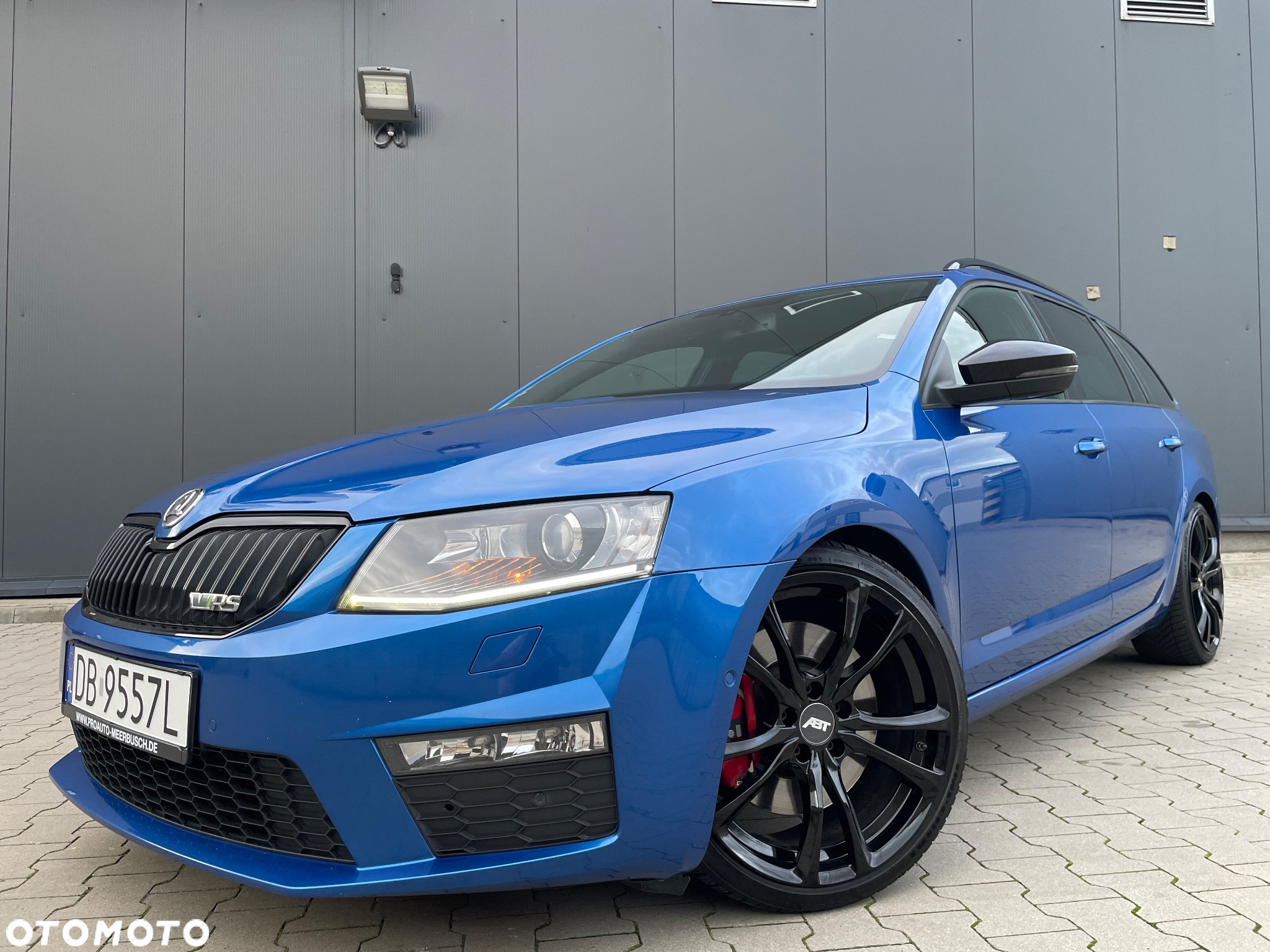 Skoda Octavia Combi 2.0 TDI RS - 4