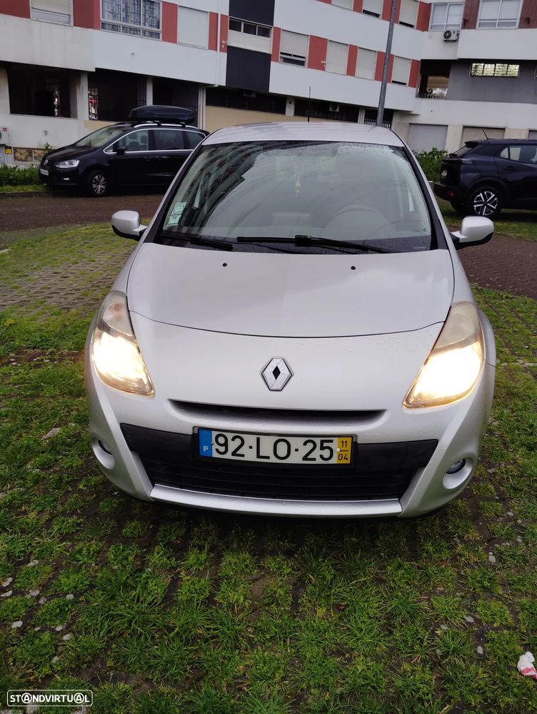 Renault Clio 1.5 dCi Dynamique S - 4