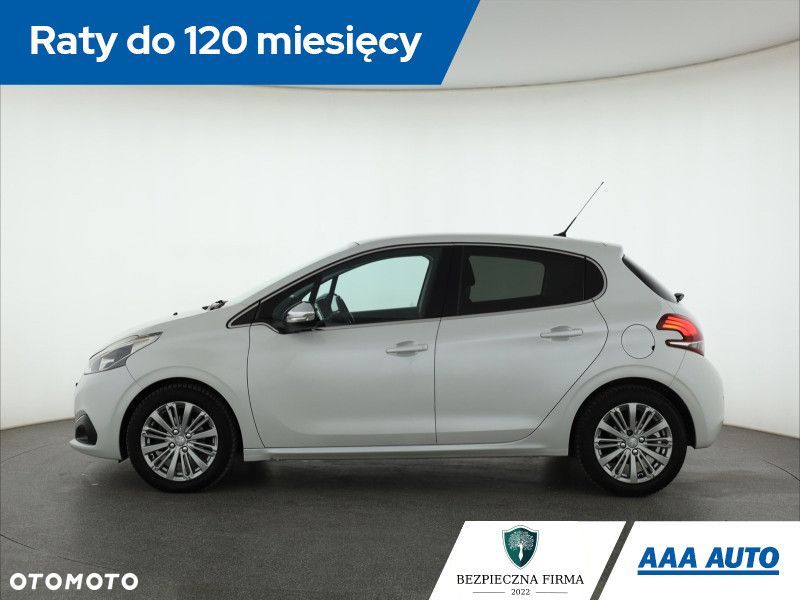 Peugeot 208 - 4