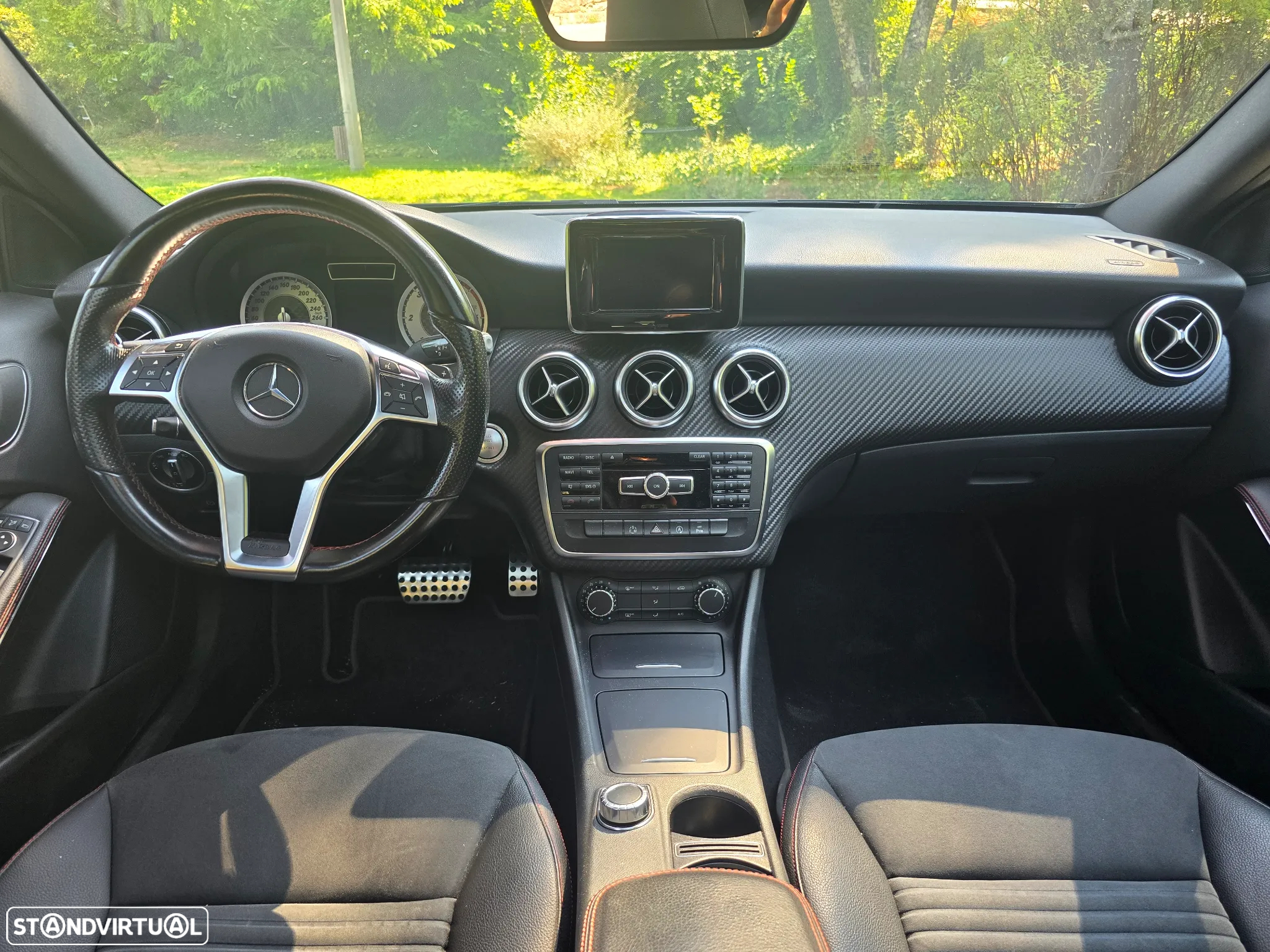Mercedes-Benz A 180 d 7G-DCT AMG Line - 9