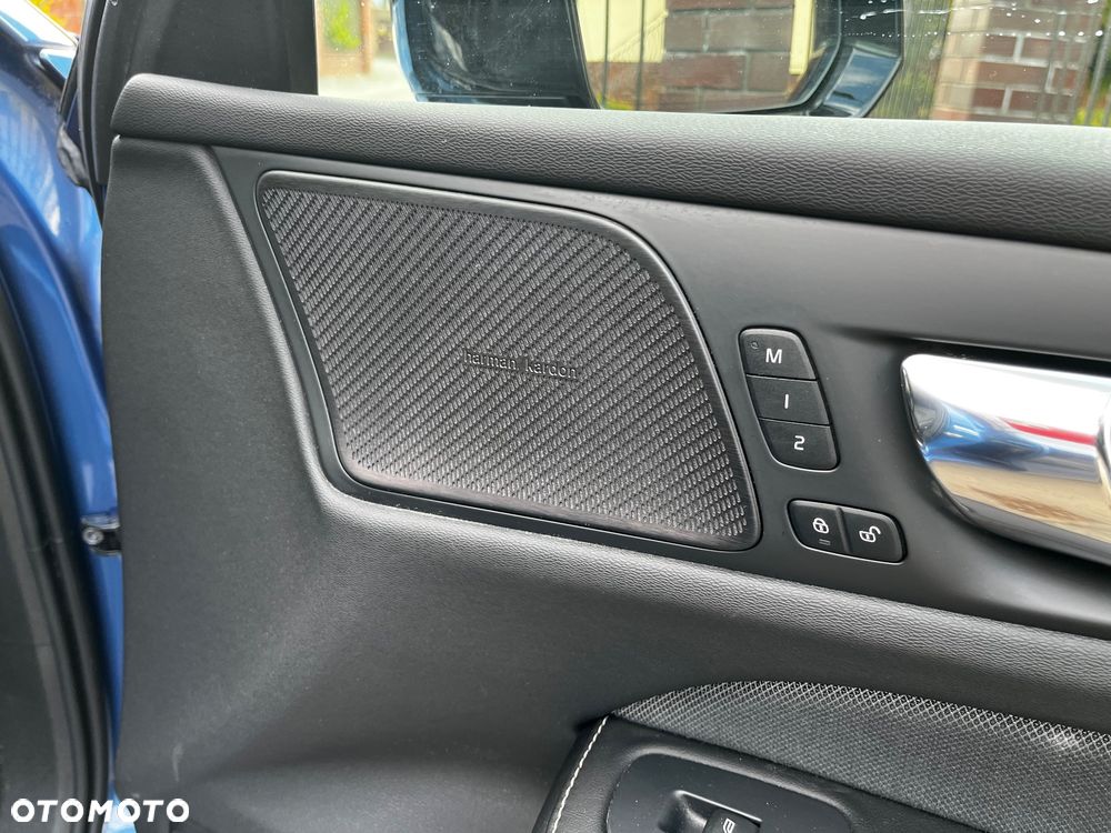 Volvo V60 T8 AWD Twin Engine Geartronic R-Design - 21