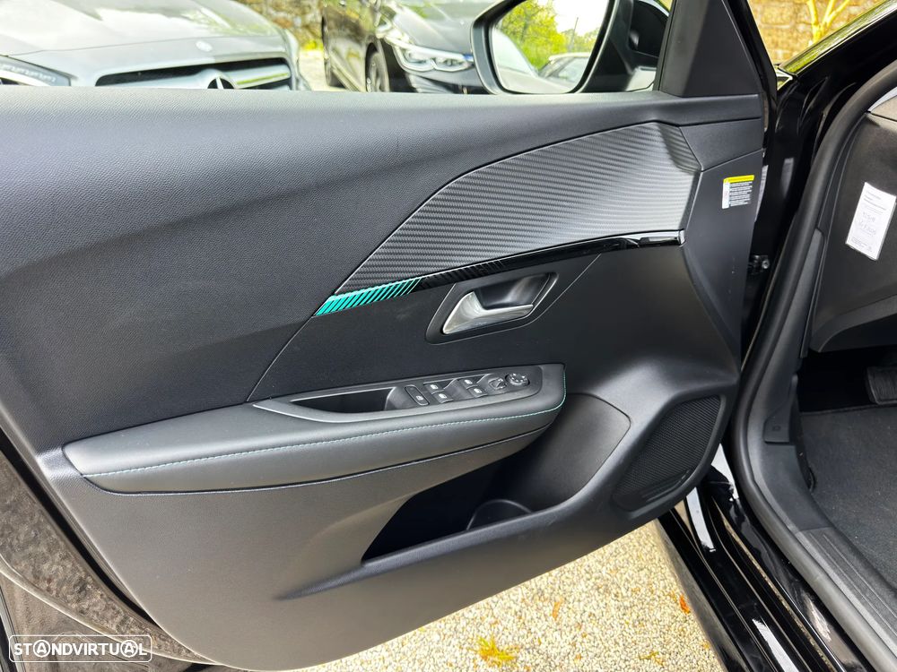 Peugeot e-208 Allure - 15