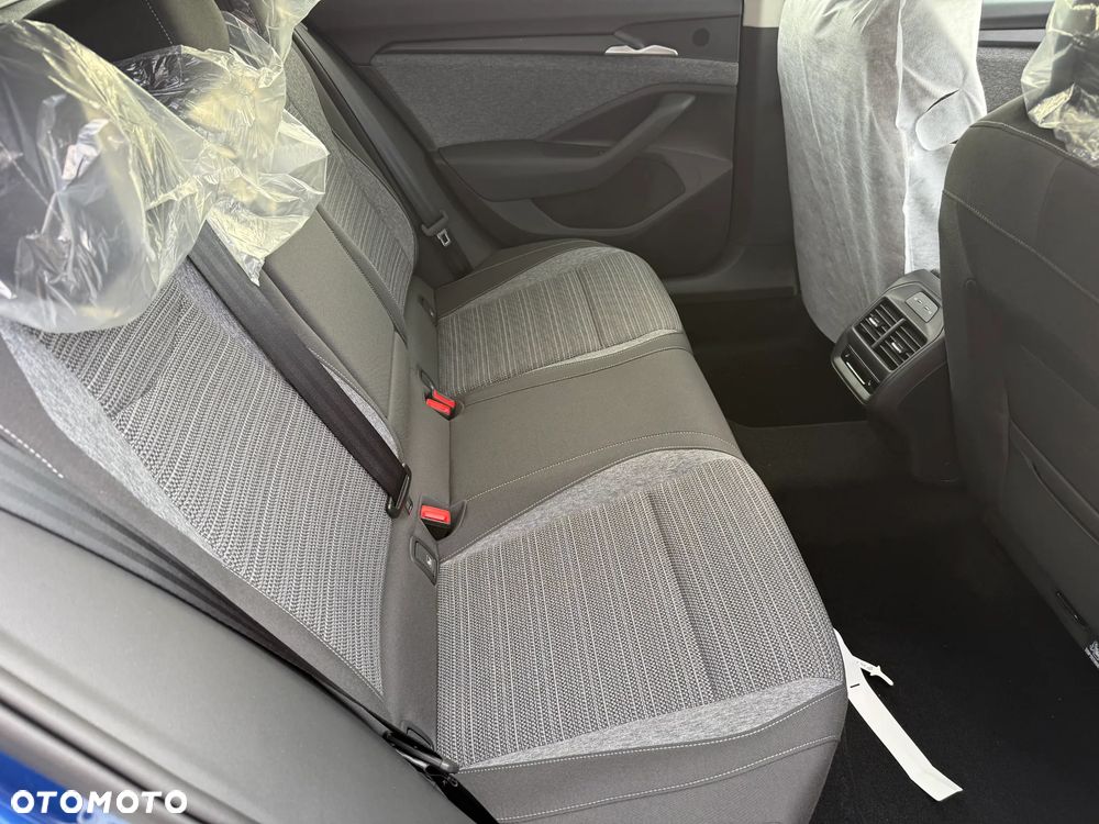 Skoda Superb 2.0 TDI SCR Drive DSG - 9
