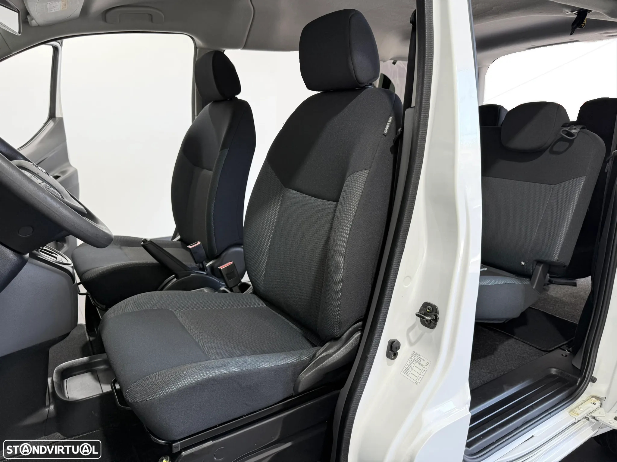 Nissan NV200 Evalia - 6
