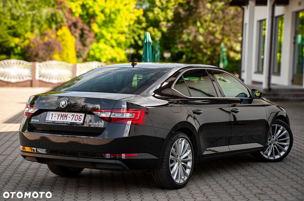 Skoda Superb 2.0 TDI DSG Sportline - 14