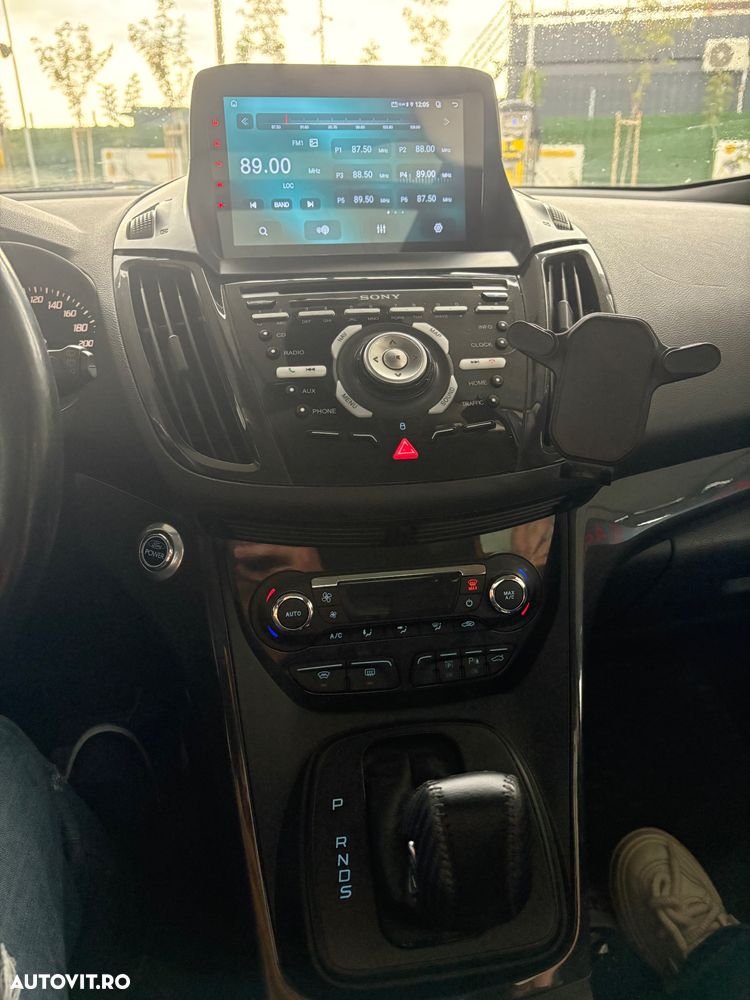 Ford Kuga 2.0 TDCi 4WD Powershift Titanium - 11