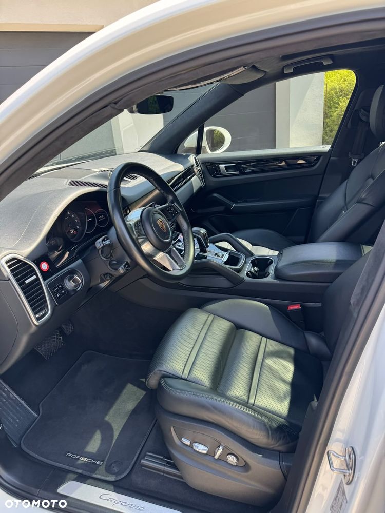 Porsche Cayenne - 6