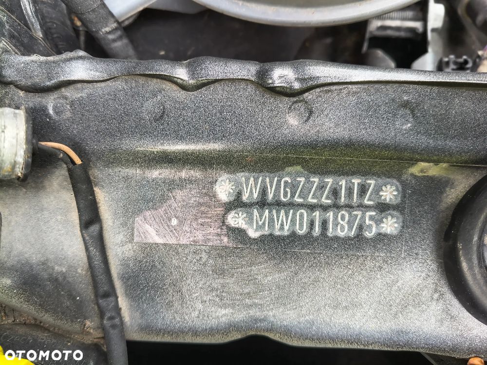 Volkswagen Touran - 25