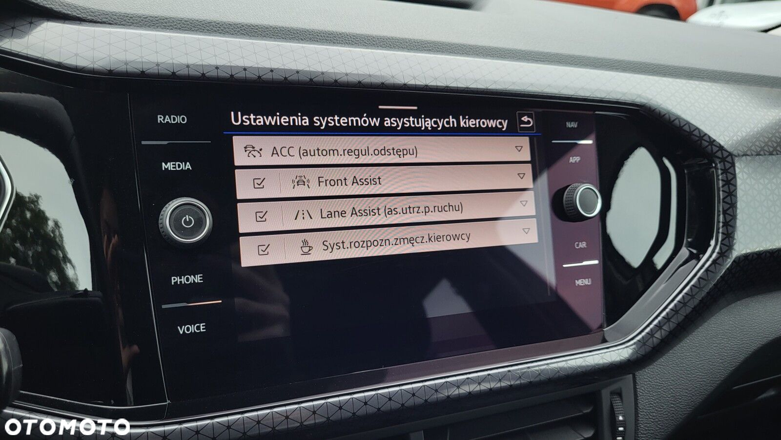 Volkswagen T-Cross - 39
