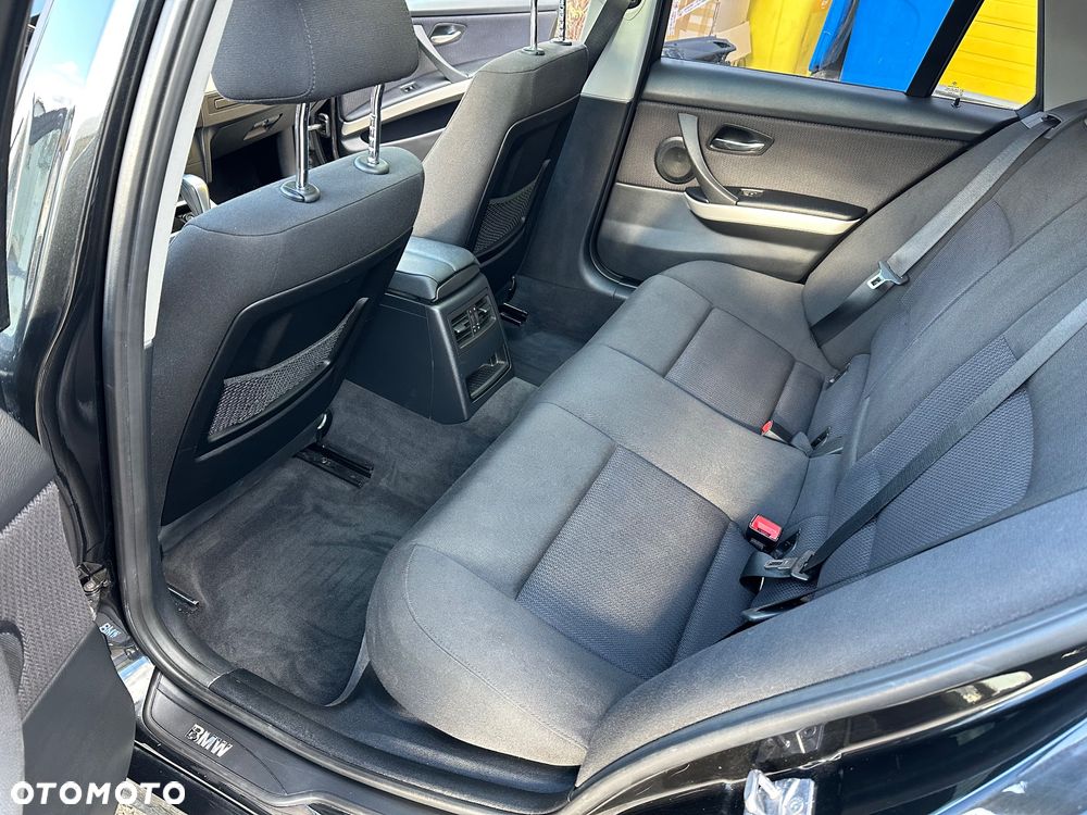 BMW Seria 3 - 31