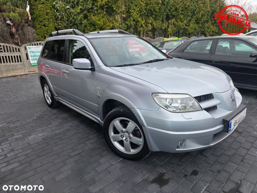 Mitsubishi Outlander - 12