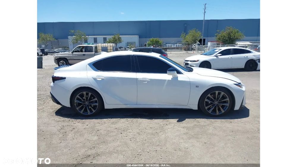 Lexus IS - 6