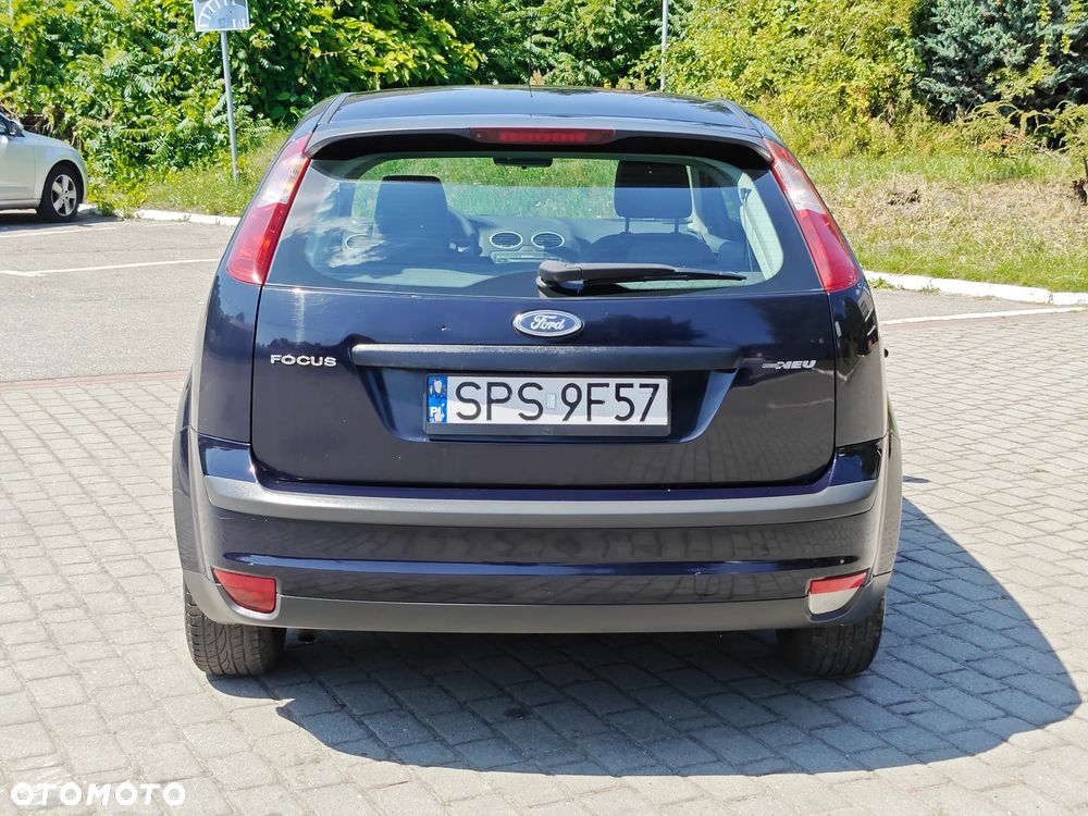 Ford Focus 1.4 Trend + - 12